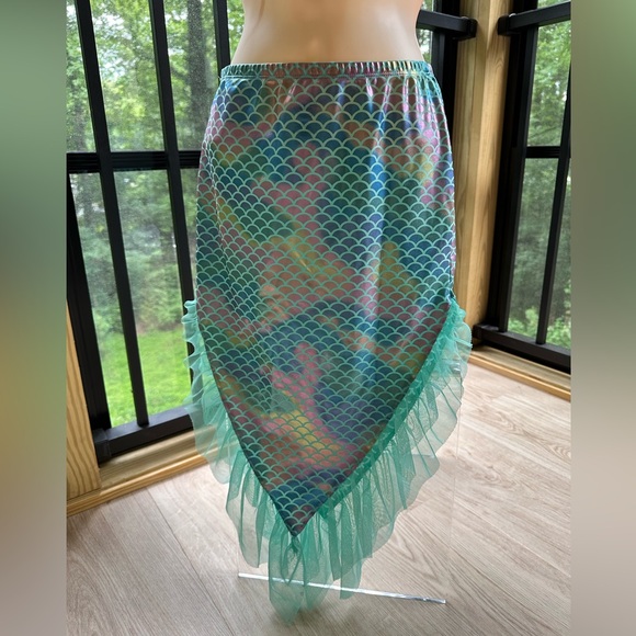 Iridescent Lace Trimmed Mermaid Skirt/Swim Cover - Picture 3 of 8